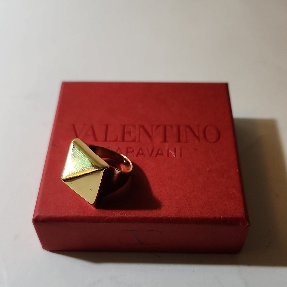 Valentino Garavani Rockstud Ring